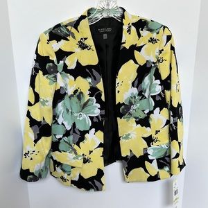 Three- Fourth Sleeve Women’s Blazer, Jacket, Size 4